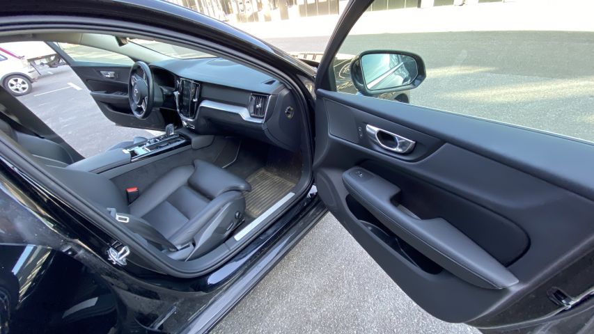 803932-25 Volvo V60 T6 Twin Engine, 2020 - NJX11K