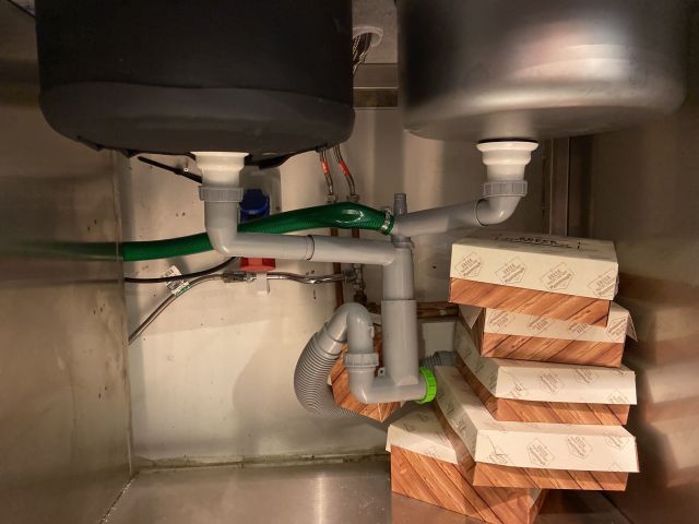 828727-7 Stainless steel barista bench