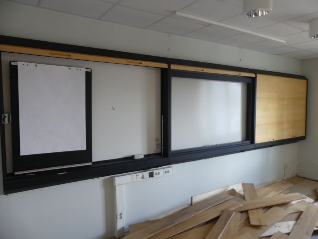 736122-1 Larger Whiteboard with blinds