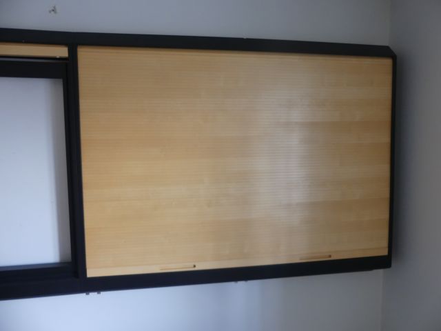 736122-3 Larger Whiteboard with blinds