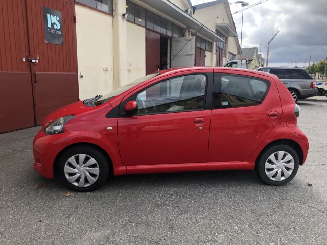 821762-2 Toyota Aygo 5-door 1.0 VVT-i Manual, 68hp, 2012