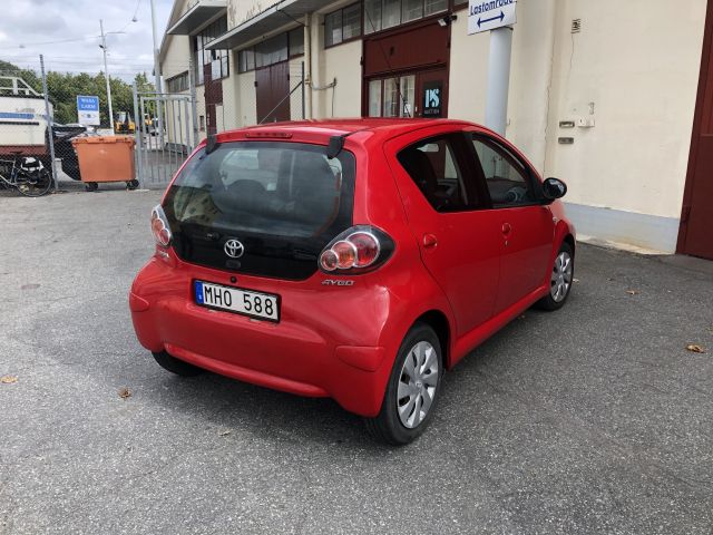 821762-5 Toyota Aygo 5-door 1.0 VVT-i Manual, 68hp, 2012