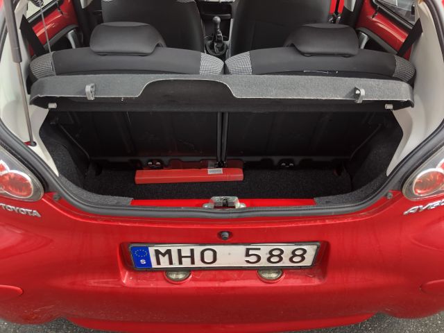 821762-15 Toyota Aygo 5-door 1.0 VVT-i Manual, 68hp, 2012