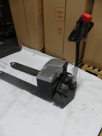736149-10 Electric Pallet Truck Silverstone