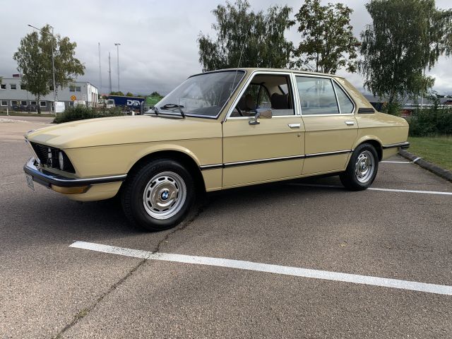 827539-1 BMW 518, 1977, 107 hp