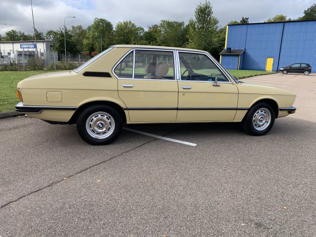 827539-7 BMW 518, 1977, 107 hp