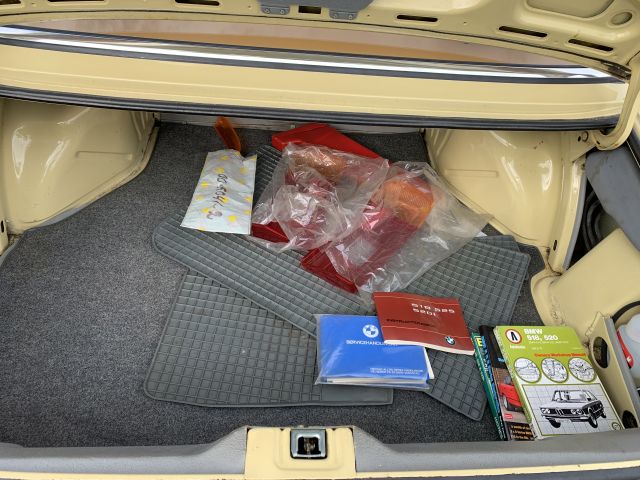 827539-16 BMW 518, 1977, 107 hp