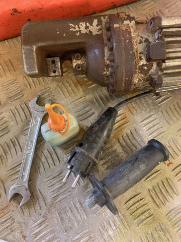 811876-2 Reinforcement cabinet Rebar Buster RB-16