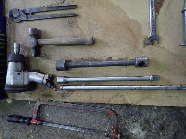 617774-6 Hand tools