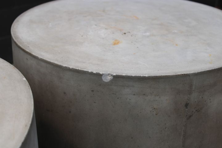 794408-5 Hand-cast concrete pedestals, two pieces