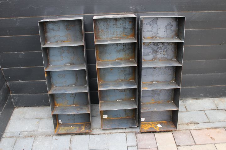 794409-1 Metallhyllor, tre stycken