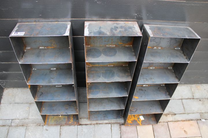 794409-2 Metallhyllor, tre stycken