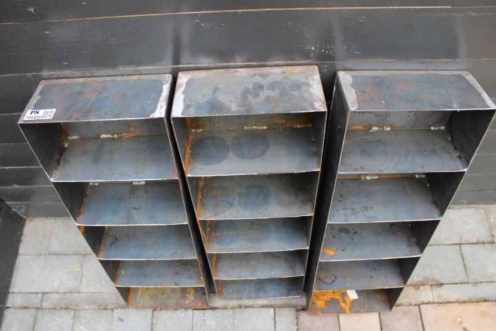 794409-12 Metallhyllor, tre stycken