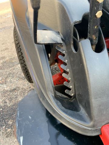 748036-23 Toro Riding Lawnmower TimeCutter ZD 420 97.1 hours