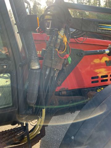 748043-31 Valtra 6350 Tractor 11154 H