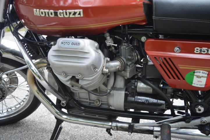 779225-11 Moto Guzzi V 850 T -1975