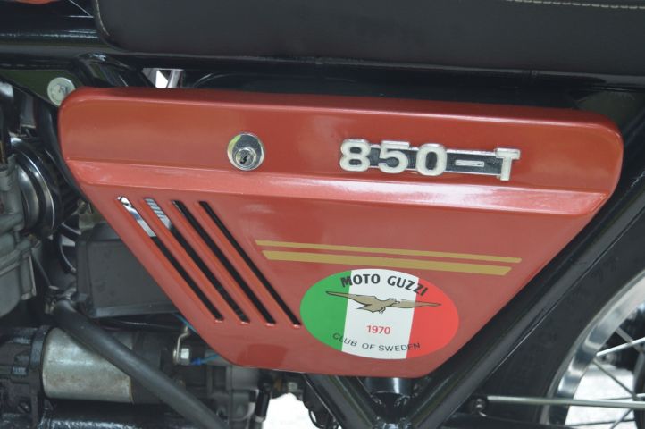 779225-13 Moto Guzzi V 850 T -1975
