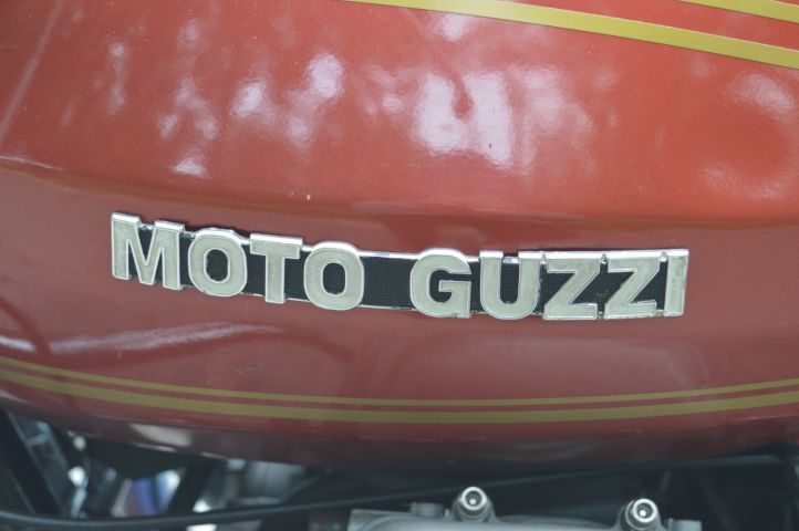 779225-14 Moto Guzzi V 850 T -1975