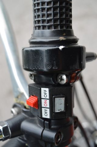 779225-19 Moto Guzzi V 850 T -1975