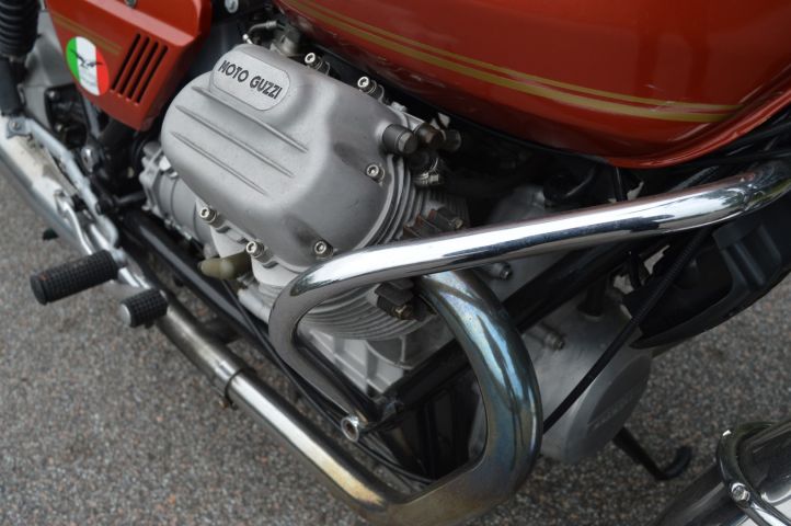 779225-22 Moto Guzzi V 850 T -1975