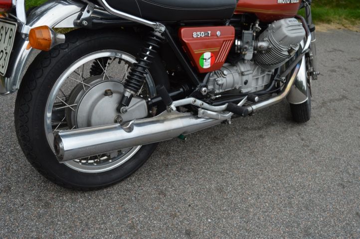 779225-28 Moto Guzzi V 850 T -1975
