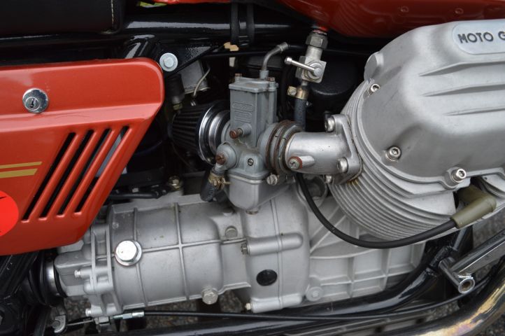 779225-30 Moto Guzzi V 850 T -1975