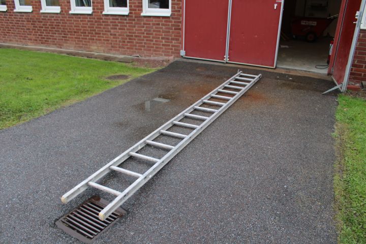 830060-1 Alustege L 460 cm W 43 cm 15 Steg