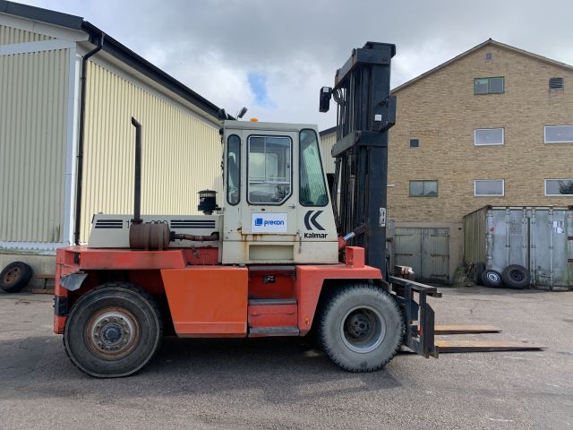 811892-5 Counterweight truck Kalmar 13.6-600 (7044h) -85