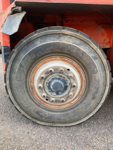 811892-11 Counterweight truck Kalmar 13.6-600 (7044h) -85