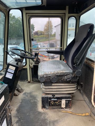 811892-35 Counterweight truck Kalmar 13.6-600 (7044h) -85