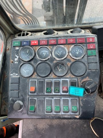 811892-39 Counterweight truck Kalmar 13.6-600 (7044h) -85