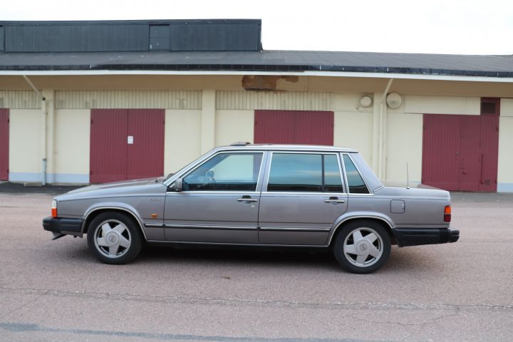 821763-2 Volvo 760 GLE TD -84