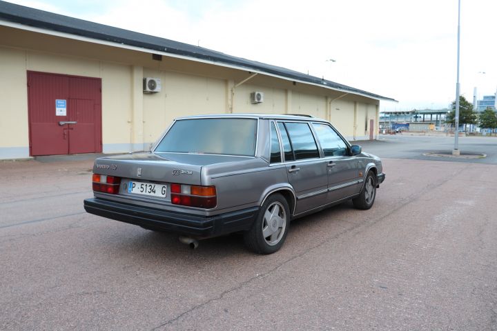 821763-5 Volvo 760 GLE TD -84