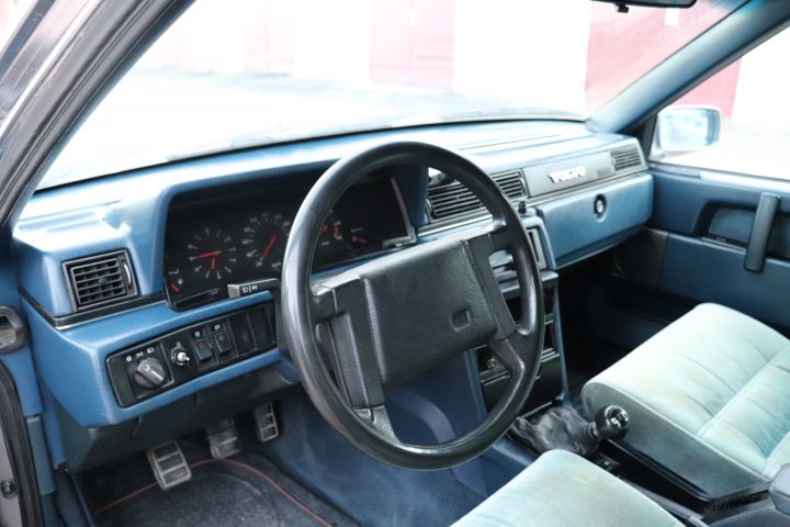 821763-11 Volvo 760 GLE TD -84