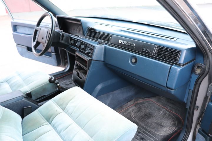 821763-12 Volvo 760 GLE TD -84