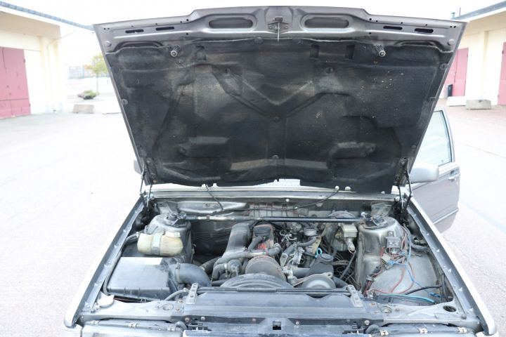 821763-22 Volvo 760 GLE TD -84
