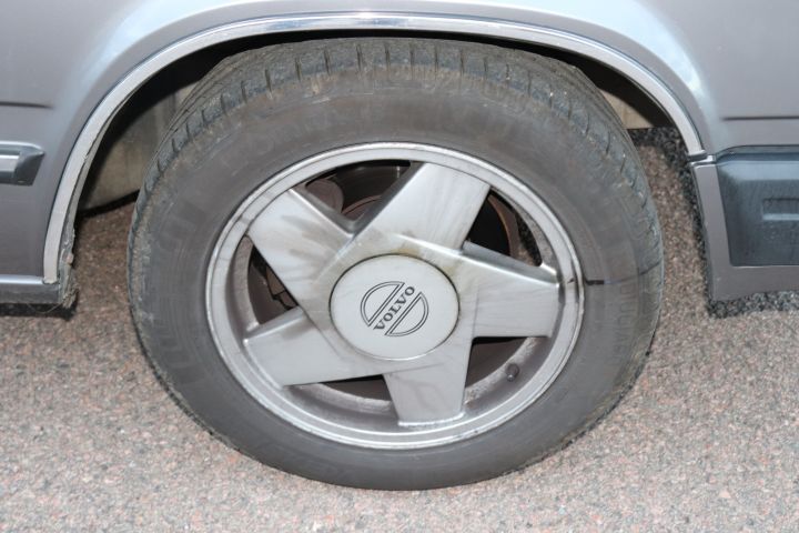 821763-32 Volvo 760 GLE TD -84