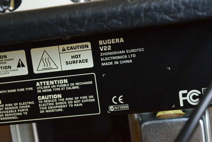 684431-12 Amplifier Bugera "V22" + Foot pedal Bugera