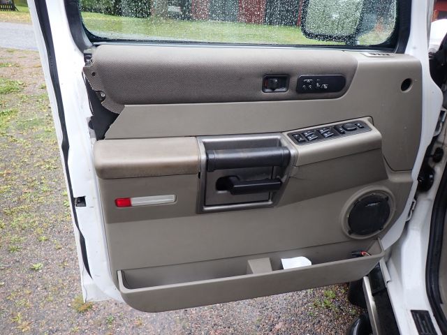 835628-12 HUMMER STRETCH LIMOUSINE, 2003, 308 hp