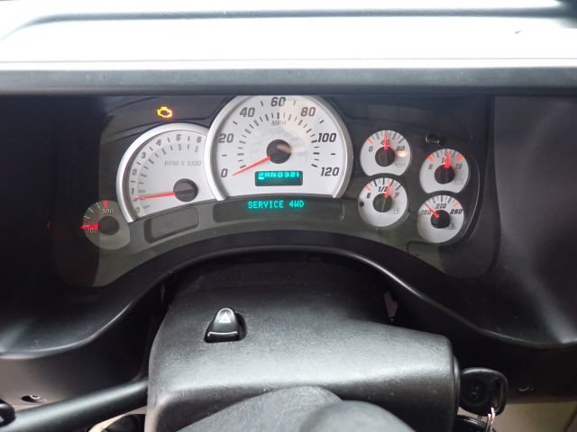 835628-20 HUMMER STRETCH LIMOUSINE, 2003, 308 hp