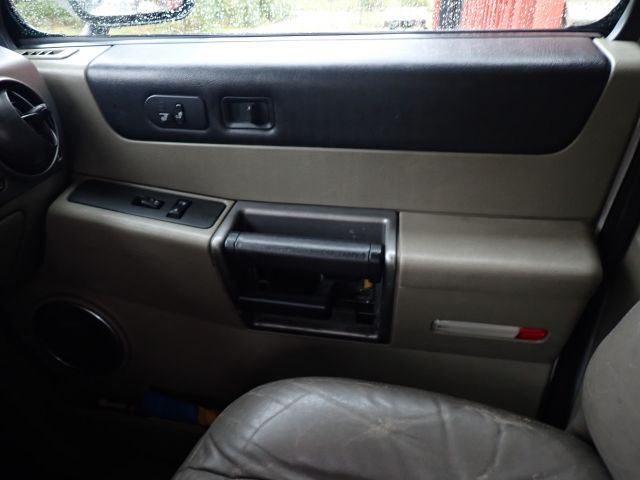 835628-17 HUMMER STRETCH LIMOUSINE, 2003, 308 hp