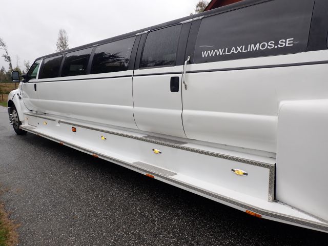 835630-4 FORD FORD F650 SUPER DUTY, 2006, 325 hp