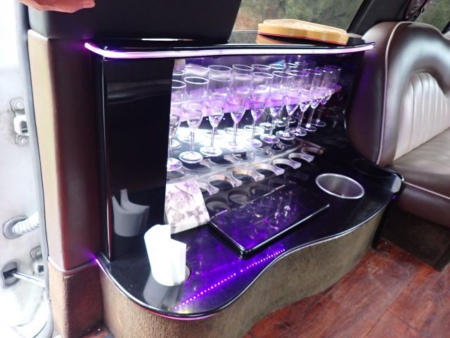 835630-11 FORD FORD F650 SUPER DUTY, 2006, 325 hp