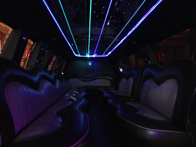 835630-38 FORD FORD F650 SUPER DUTY, 2006, 325 hp