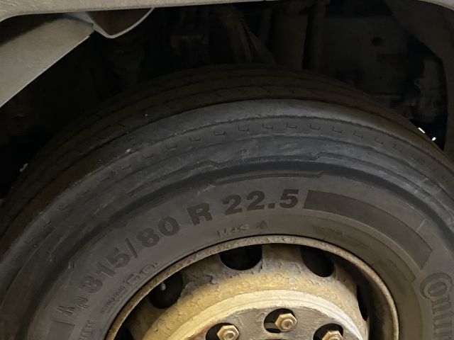 837108-12 VOLVO FM9 4 * 2, 2002, 256 hp