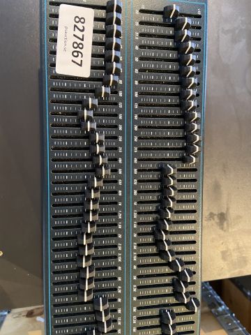 827867-3 Equalizer DBX 3231L