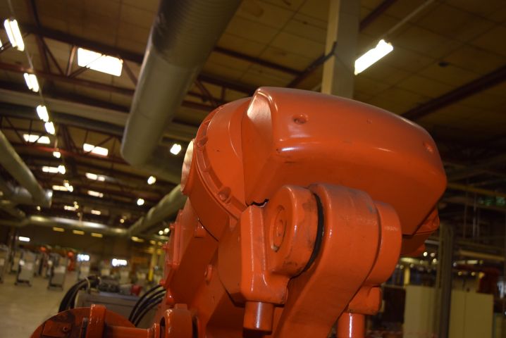 678769-11 Robot ABB IRB6400R S4Cplus 2.8 / 150 M2000 (15808h)