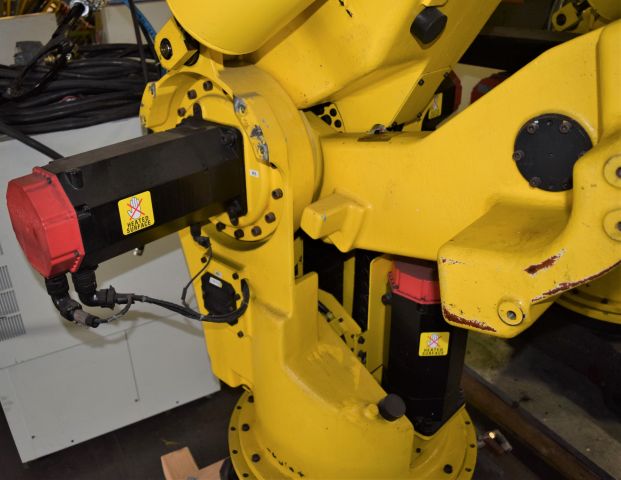 678789-6 Robot Fanuc S-420iF 2.4 / 120