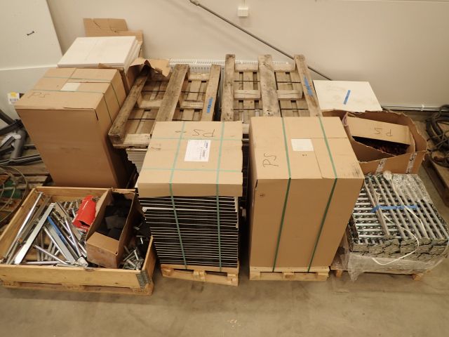 753380-1 Raised floor from Lindner