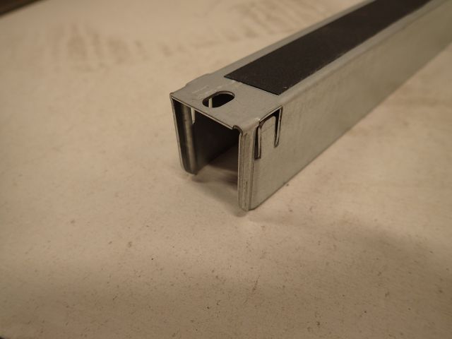 753380-6 Raised floor from Lindner